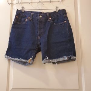 LEVI'S 501 Button Fly Ragged Cut Off Jean Shorts